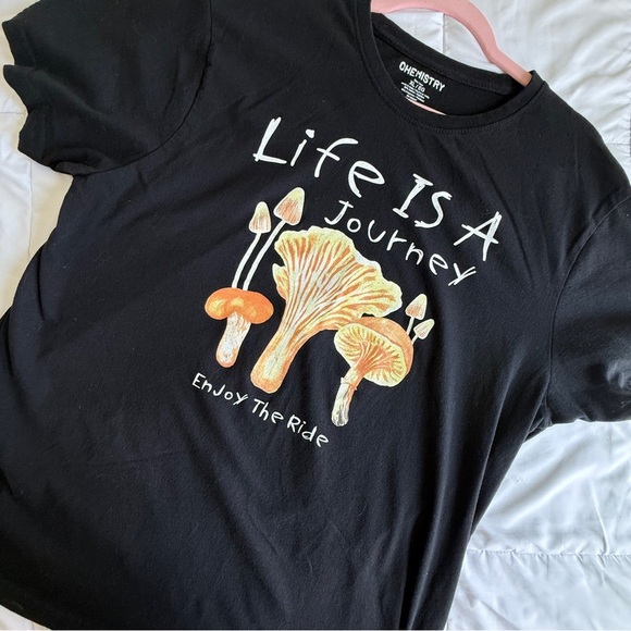 Chemistry “Life Is A Journey” Mushroom Graphic Tee Size XL - Picture 3 of 5